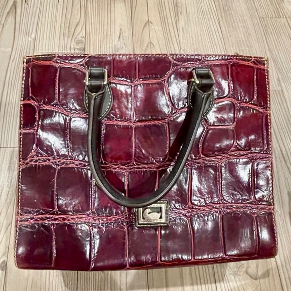 Dooney & Bourke Janine Crocodile Embossed Vintage Handbag - Picture 2 of 13